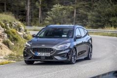 FORD_2019_FOCUS_ST_Wagon_Magnetic_22