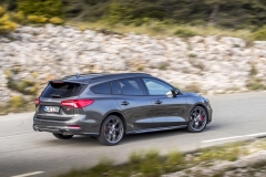FORD_2019_FOCUS_ST_Wagon_Magnetic_25