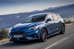 FORD_2019_FOCUS_ST_Performance_Blue_12