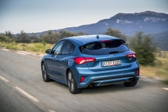 FORD_2019_FOCUS_ST_Performance_Blue_17