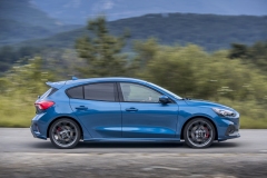 FORD_2019_FOCUS_ST_Performance_Blue_19