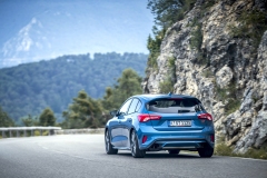 FORD_2019_FOCUS_ST_Performance_Blue_23