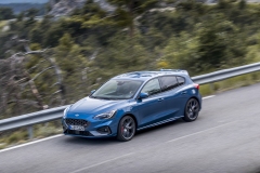 FORD_2019_FOCUS_ST_Performance_Blue_26