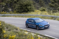 FORD_2019_FOCUS_ST_Performance_Blue_28