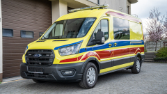 Ford-Transit_ambulans_01