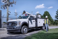 2023 Ford Super Duty F-550 Chassis Cab
