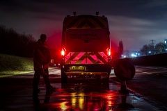 Ford Helps Roadside Workers Stay Safe with Pioneering Illuminated Rear Panels for Vans